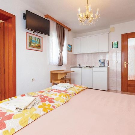 Stunning Apartment In Crikvenica With Wifi Ngoại thất bức ảnh