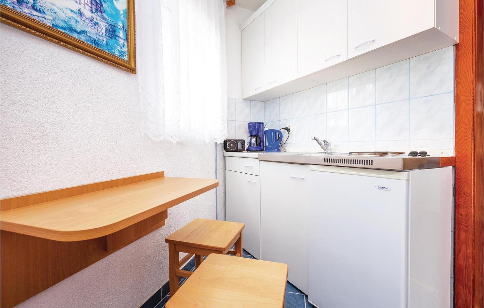 Stunning Apartment In Crikvenica With Wifi Ngoại thất bức ảnh