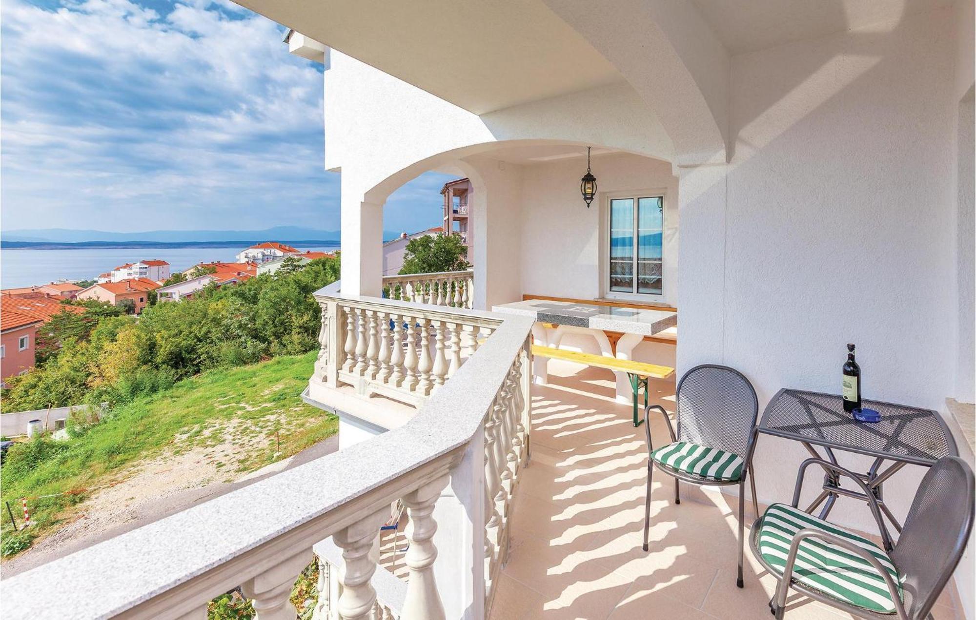 Stunning Apartment In Crikvenica With Wifi Ngoại thất bức ảnh