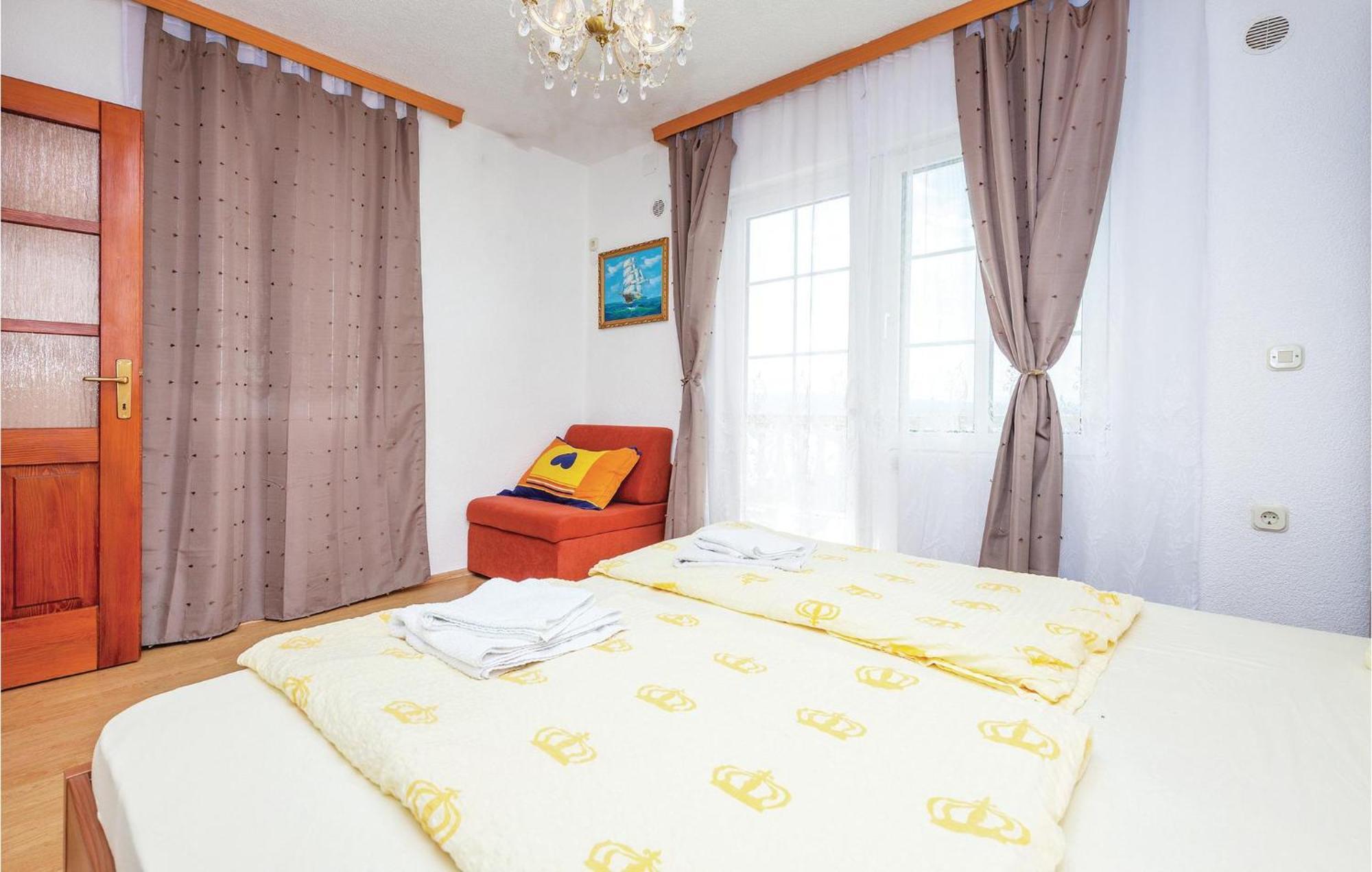 Stunning Apartment In Crikvenica With Wifi Ngoại thất bức ảnh