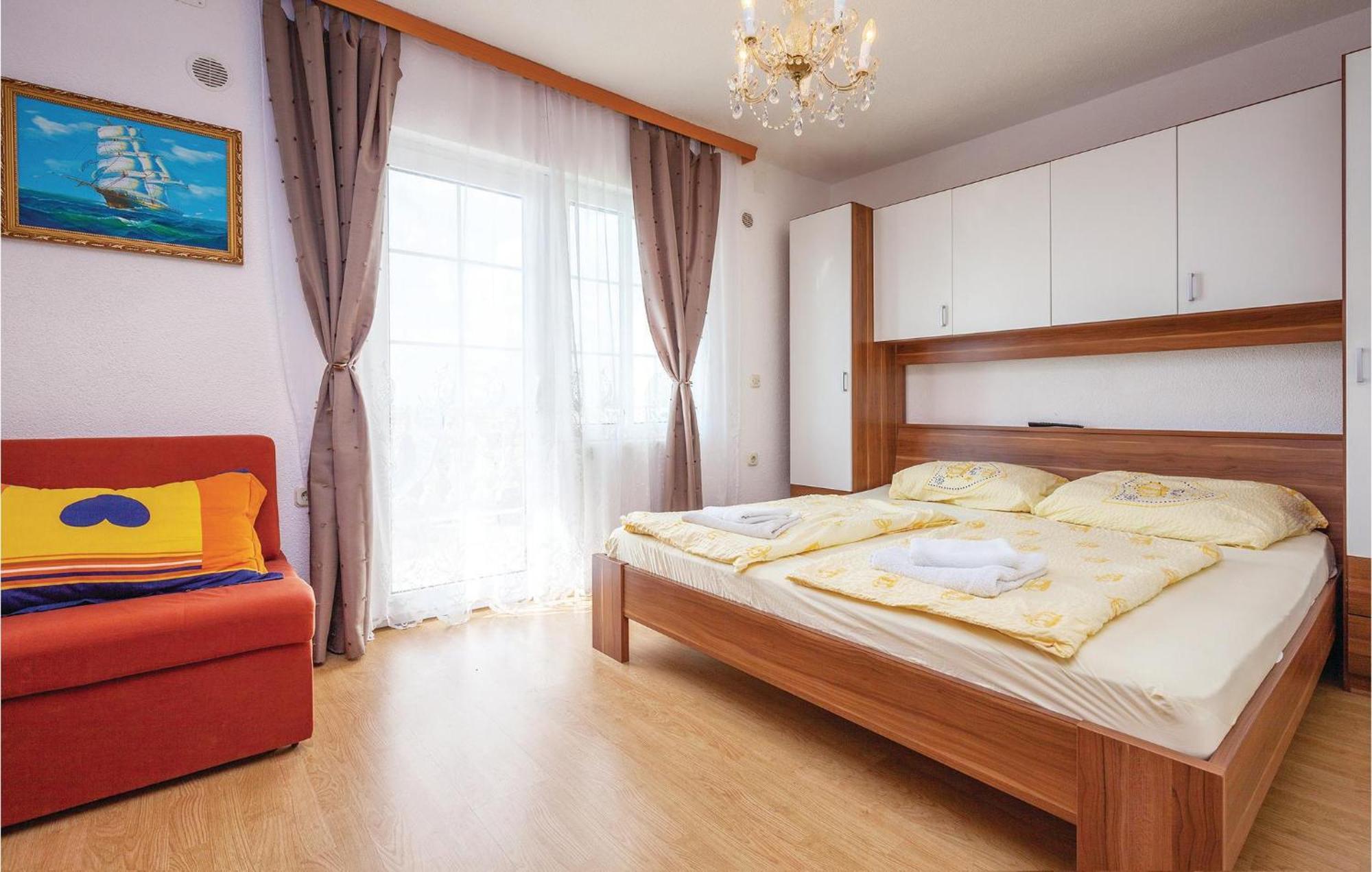 Stunning Apartment In Crikvenica With Wifi Ngoại thất bức ảnh